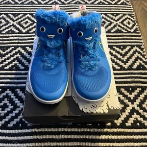 Gently Used High Top Nikes! Lil Blue